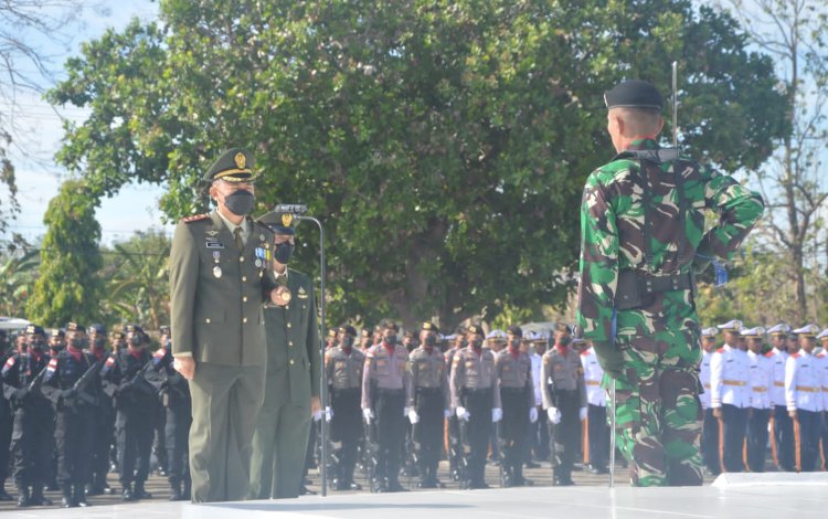 Jelang Hari Ulang Tahun TNI ke 77, Polres Belu Bersama Jajaran TNI Ziarah ke Taman Makam Pahlawan Seroja