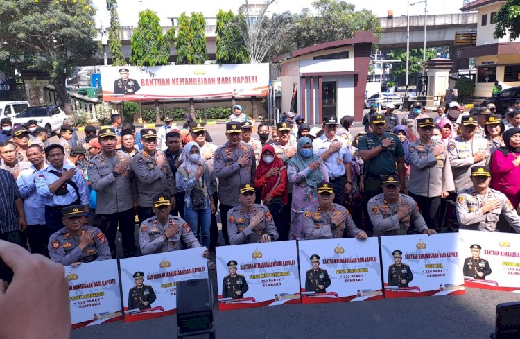 Wujud Kepedulian Kapolri ke Masyarakat, 2 Ribu Bansos Disebar ke Warga Jakarta Utara