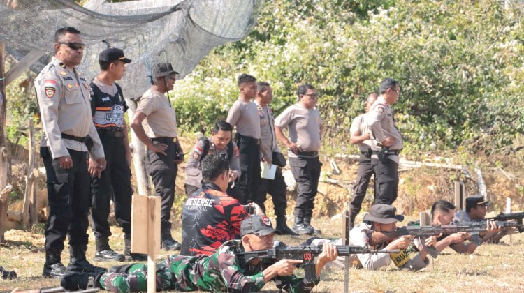 Sinergitas TNI Polri di Belu Gelar Latihan Menembak Bersama di Markas Kavaleri KKA Atambua, Cek Videonya