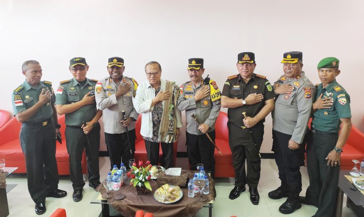 Kapolres Belu bersama Bupati dan Forkopimda Sambut Kedatangan Uskup TNI Polri,  Ignatius Kardinal Suharyo