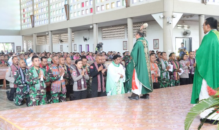 Hadir di Belu, Uskup Militer Indonesia Ignatius Kardinal Suharyo Lantik Pengurus Dewan Pastoral TNI-Polri Keuskupan Atambua