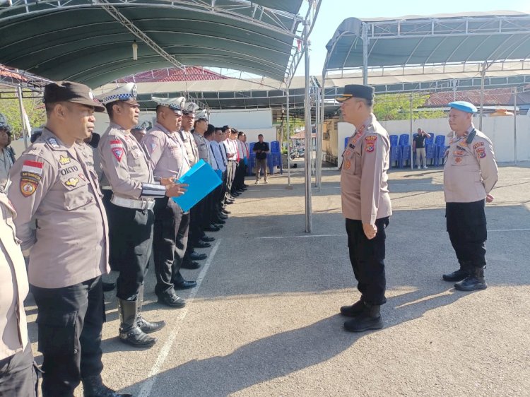 Pimpin Apel Perdana, Kapolres Belu, AKBP Benny Miniani Arief, S.I.K Beri Arahan dan Cek Langsung Kehadiran Anggota