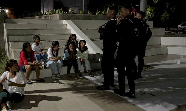 Jauhi Nongkrong dan Berjualan Hingga Larut Malam, Imbau Tim Perintis Samapta Polres Belu Saat Gelar Patroli dalam Kota