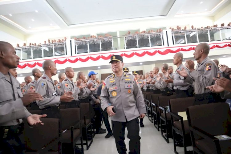 Orang Asli Papua menjalani Pendidikan Tamtama di SPN Polda Kalimantan Timur Tahun Anggaran 2024