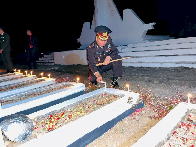 Detik-detik HUT RI ke 79, Kapolres Belu bersama Pejabat Utama Hadiri Apel Kehormatan dan Renungan Suci di Taman Makam Pahlawan Seroja