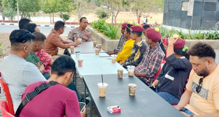 Duduk Bersama Bahas Kamtibmas, Kapolres Belu Ajak PMKRI dan BEM STISIP Dukung Polri Ciptakan Pilkada 2024 yang Aman dan Damai