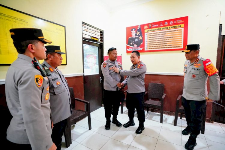 Temui Personel yang Jadi Penggali Kubur, Kapolri : Terus Menjadi Polisi Baik untuk Masyarakat 