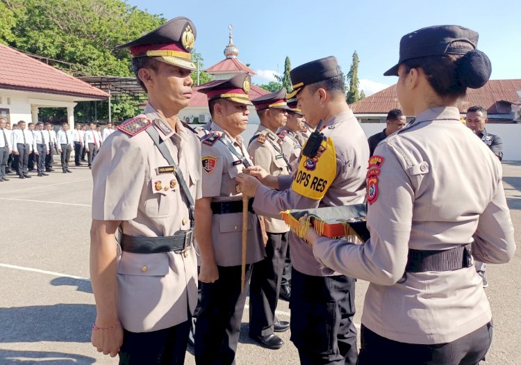 Rotasi Jabatan, Kapolres Belu, AKBP Benny Miniani Arief Pimpin Upacara Sertijab Wakapolres, Kasat dan Kapolsek Jajaran