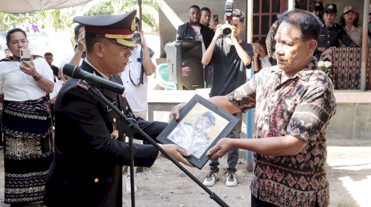 Beri Penghormatan Terakhir, Polres Belu Gelar Upacara Pemakaman Almarhum Brigadir Polisi Purn.Romalus Hae