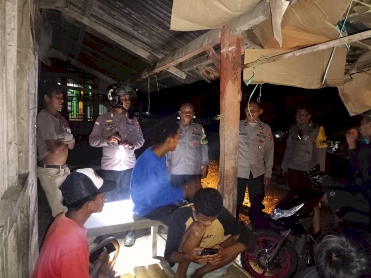 Cegah Aksi Kejahatan Jalanan di Malam Hari, Polsek Tasifeto Barat Rutin Gelar Patroli Dialogis