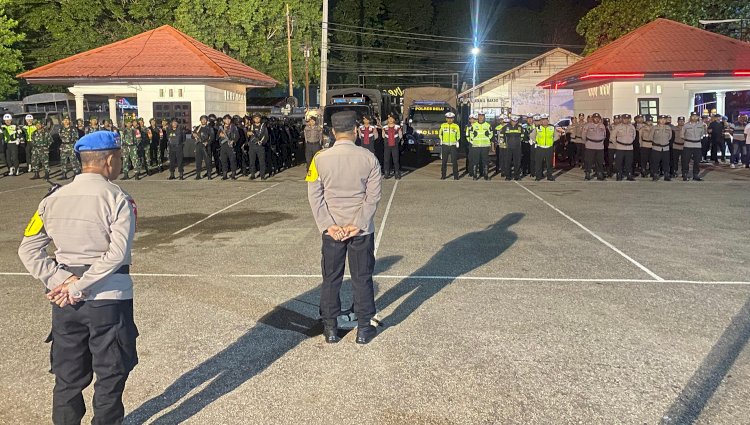 Turun dengan Kekuatan Penuh, Polres Belu bersama TNI dan Brimob Siap Amankan Malam Penghujung Tahun 2024 di Tapal Batas