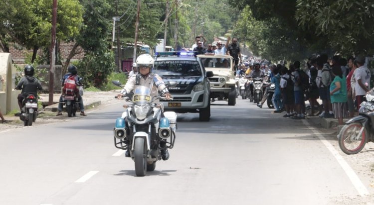 Masyarakat Sambut Kedatangan Bupati dan Wakil Bupati Terpilih, Polres Belu Lakukan Pengawalan dan Amankan Route di Titik-titik ini