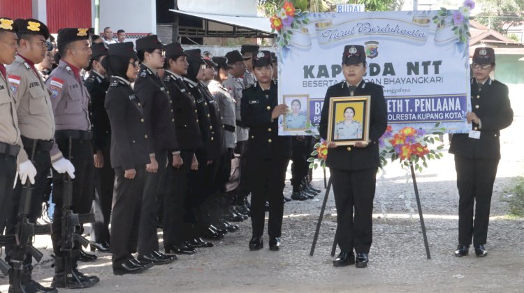 Beri Penghormatan Terakhir, Polres Belu Gelar Upacara Pemakaman Polwan Polresta Kupang Kota, Bripka Margareth T.Penlaana