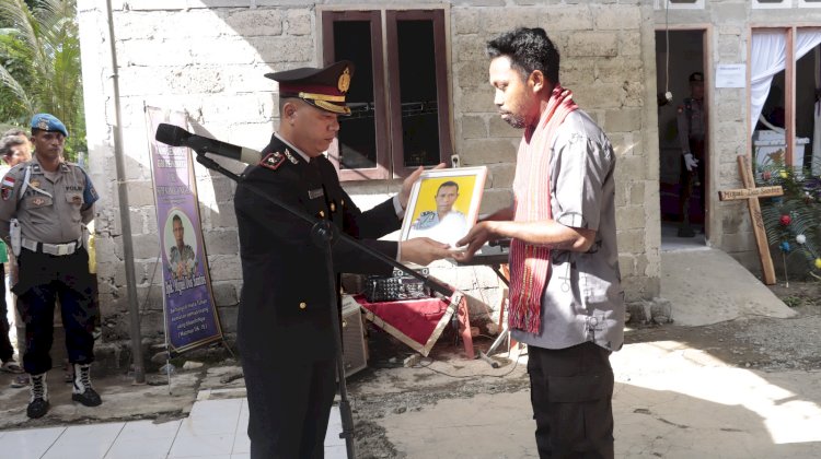 Wakili Kapolres Belu, Wakapolres, Kompol Lorensius Pimpin Upacara Pemakaman Almarhum Aipda Miguel Dos Santos