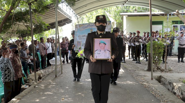 Setelah Aipda Miguel Dos Santos, Polres Belu Gelar Upacara Beri Penghormatan Terakhir untuk Almarhum Aiptu Purnawirawan Geradus Gegu