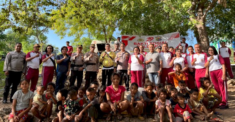 Polri untuk Masyarakat, Gerak Cepat Polda NTT Bersihkan Lokasi Terdampak Erupsi Gunung Lewotobi Laki