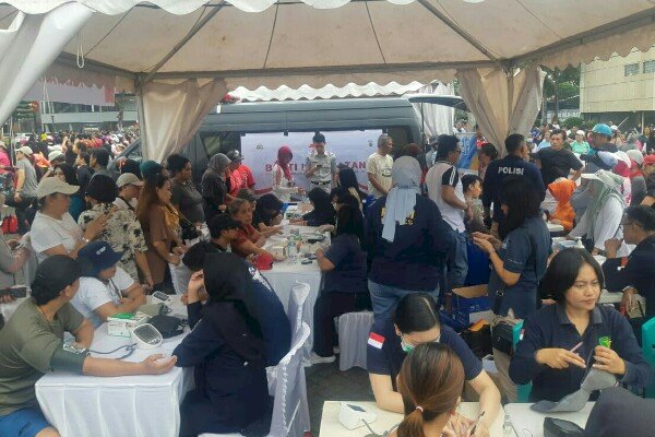 Car Free Day Sambut Hari Bhayangkara ke-79, Polda Sulut Gelar Bakti Kesehatan hingga Dapur Umum