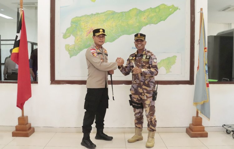 Perkuat Sinergitas dan Kerja Sama Lintas Batas Negara, Kapolres Belu Lakukan Kunjungan Ke Pos Perbatasan Batugade Timor Leste
