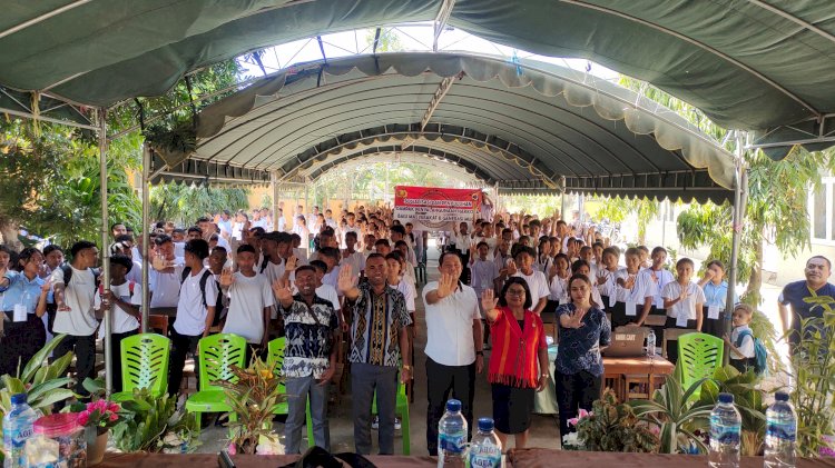 Manfaatkan MPLS, Satres Narkoba Polres Belu Sosialisasikan Dampak Buruk Narkoba kepada Siswa Baru SMK Cartintes Atambua