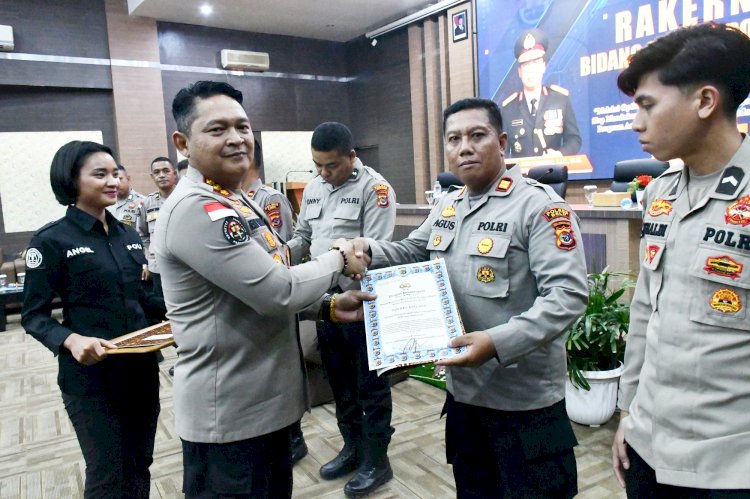 Membanggakan, Polres Belu Bawa Pulang Tiga Penghargaan dari Polda NTT saat Rakernis Bidang Humas Tahun 2025