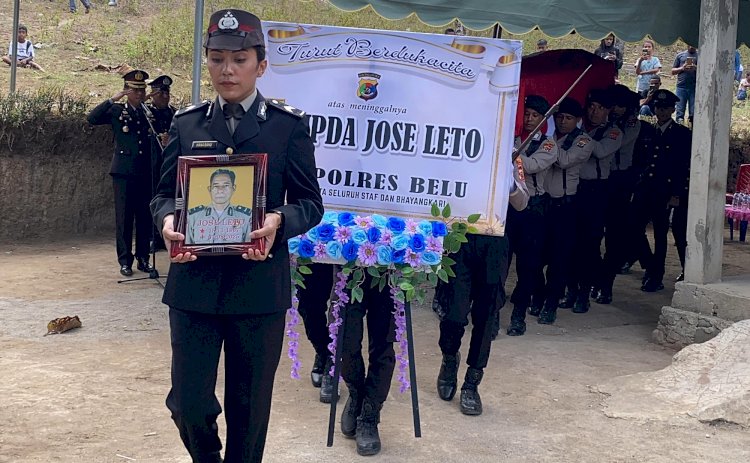 Lewat Upacara Kedinasan, Kapolres Belu Beserta Staf Beri Penghormatan Terakhir untuk Almarhum AIPDA Jose Leto