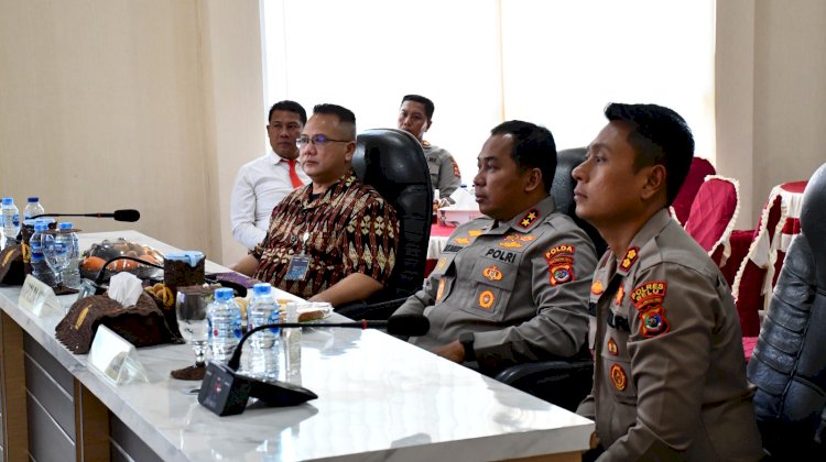 Polda NTT Salurkan 292 Ton Beras Murah, Wujudkan Kesejahteraan Rakyat Sambut HUT ke-80 RI