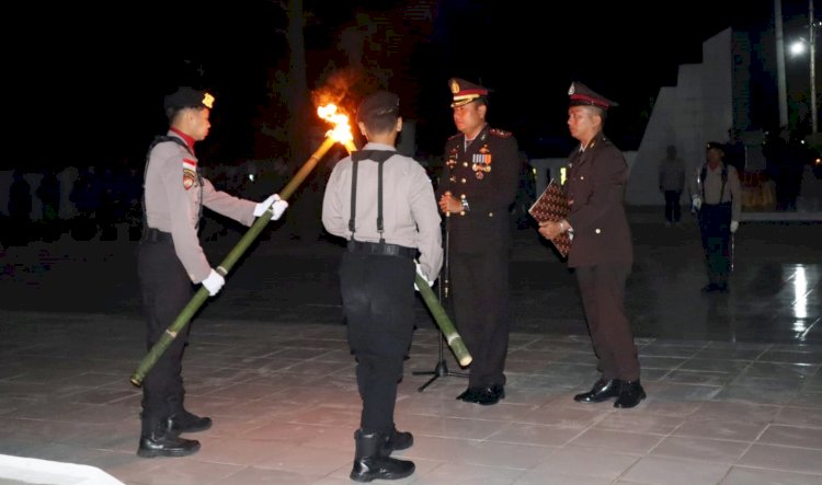 HUT ke 80 RI, Kapolres Belu,AKBP I Gede Eka Putra Astawa Pimpin Apel Kehormatan dan Renungan Suci di TMP Seroja