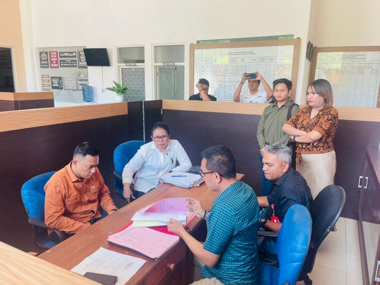 Polda NTT Serahkan Tersangka Kasus PKDRT dan Barang Bukti ke Kejaksaan Negeri Kupang
