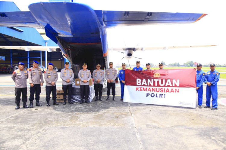 Polri Berangkatkan Bantuan Kemanusiaan ke NTT untuk Bantu Korban Banjir dan Longsor