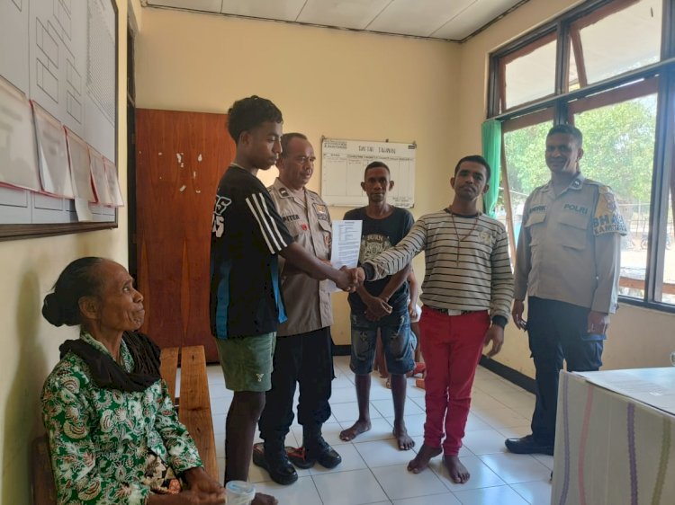 Kasus Penganiayaan Berujung Damai, Bhabinkamtibmas Polres Belu Imbau Dua Warga Dualaus ini Hidup Rukun dalam Bertetangga