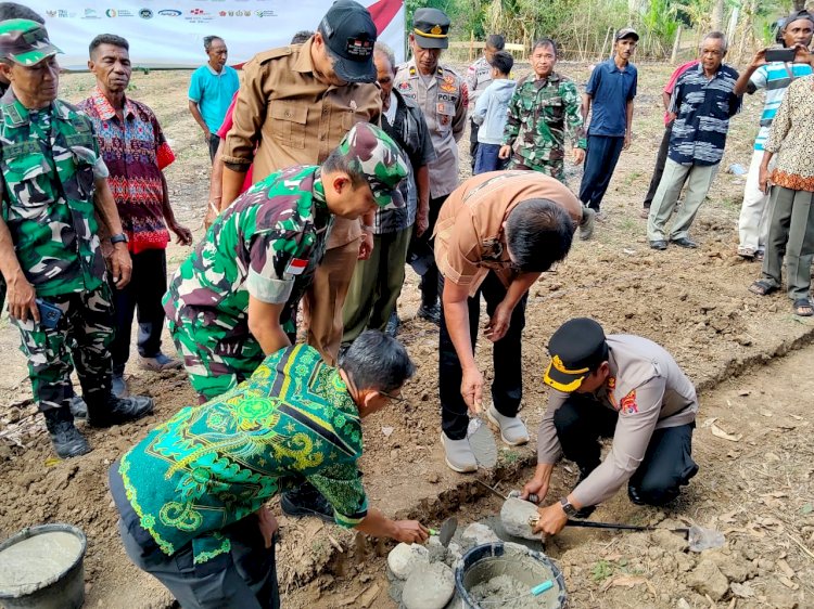 Dukung Program Presiden RI Bangkitkan Ekonomi Masyarakat, Kapolres Belu ikut Peletakan Batu Pertama Gerai Koperasi Merah Putih di Perbatasan