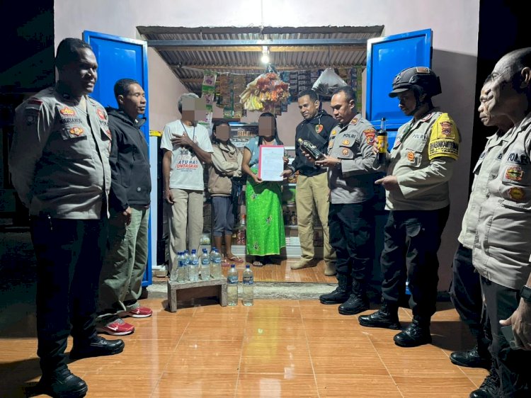 Serius Basmi Penyakit Masyarakat, Polsek Tasifeto Barat Amankan Ratusan Liter Miras di Dua Kecamatan