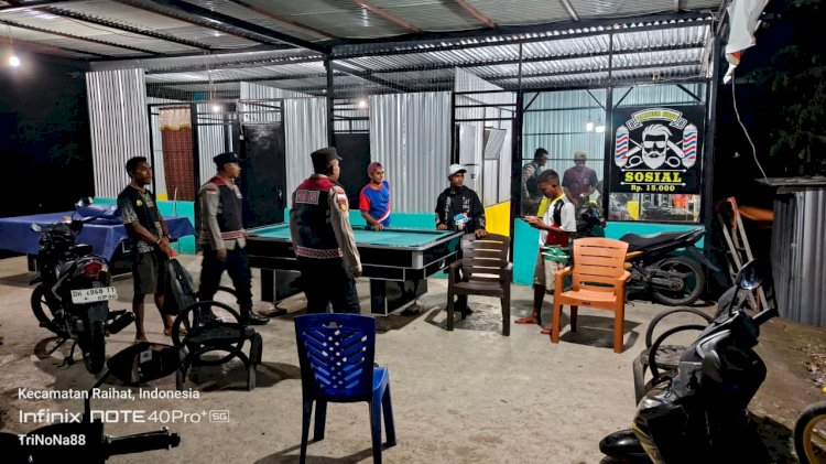 Turun Menyapa Warga, Tim Patroli Gabungan Polsek Raihat Imbau Sekelompok Pemuda Jauhi Judi dan Minuman Keras