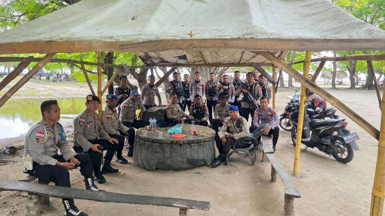 Puncak Libur Nataru,Personel Polres Belu dan Jajaran Setia Jamin Keamanan Masyarakat saat Berwisata