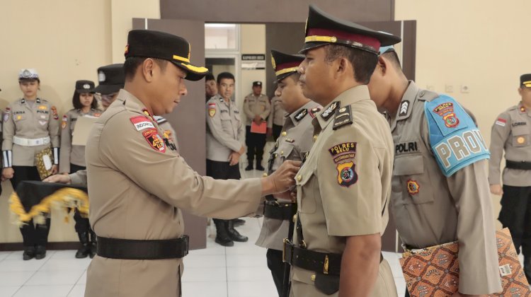 Rotasi Jabatan, Kapolres Belu, AKBP I Gede Eka Putra Astawa Pimpin Serah Terima Jabatan Kapolsek Raihat