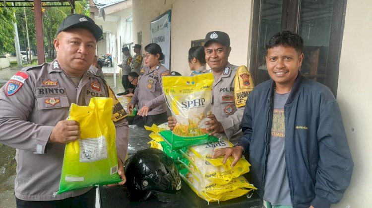 Pantau Antusiasme Warga di Gerakan Pangan Murah Polres Belu, Kapolres Pastikan Penyaluran 5 Ton Beras SPHP Dilakukan Secara Maksimal