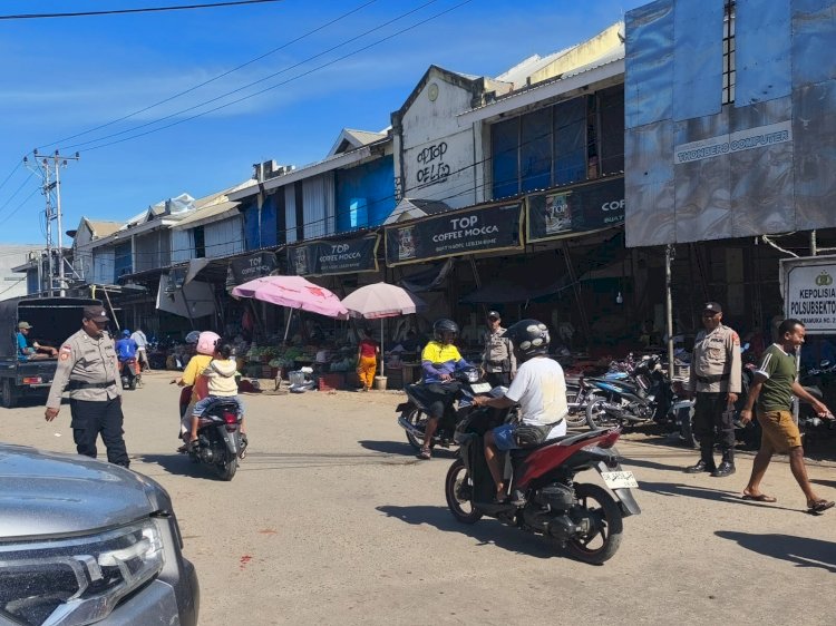 Beri Rasa Aman dan Cegah Laka Lantas di Momentum Paskah, Personel Pos Pelayanan Ops Semana Santa 2026 Polres Belu Rutin Atur Lalu Lintas dan Patroli di Pasar