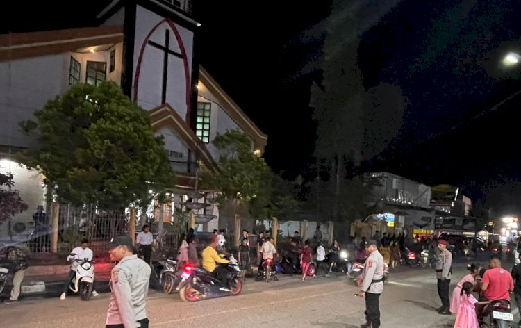 Ibadah Minggu Setelah Paskah, Personel Ops Semana Santa 2026 Polres Belu Turun ke Gereja Beri Keamanan dan Kenyamanan Umat saat Beribadah