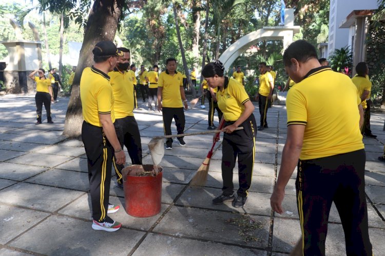 Bakti Religi Sambut Hari Bhayangkara ke 80, Personel Polres Belu Turun Penuh Gotong Royong Bersihkan Empat Tempat Ibadah