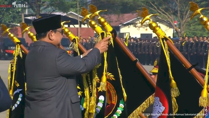 Prabowo Beri Tanda Kehormatan Nugraha Sakanti ke 11 Satker Polri
