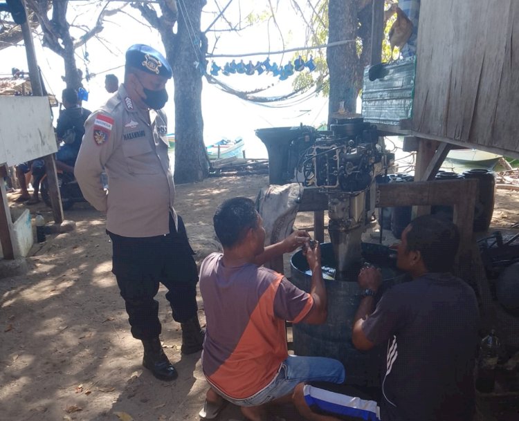 Patroli ke Pesisir Pantai, Personel Sat Polairud Polres Belu Imbau Nelayan Utamakan Keselamatan Saat Turun Melaut