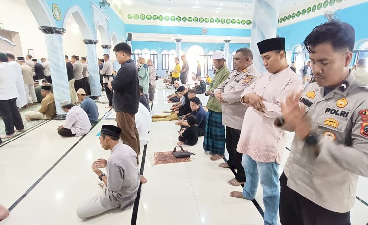 Kirim Doa Mohon Pertolongan Tuhan Ditengah Bencana, Polres Belu bersama Umat Islam di Perbatasan Gelar Sholat Istighosah untuk Korban Gempa Flores