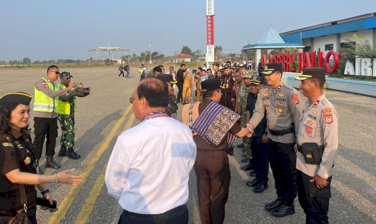 Wakili Kapolres Belu, Wakapolres Sambut Kedatangan Kepala Kejaksaan Tinggi NTT di Tapal Batas