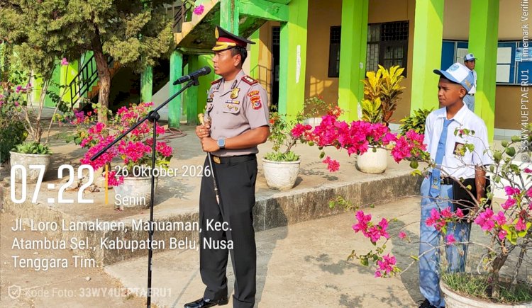 Polisi Peduli Pendidikan: Pimpin Upacara di SMKN 1 Atambua, Kapolres Belu Imbau Pelajar Tertib Berlalu Lintas dan Jauh Kenakalan Remaja