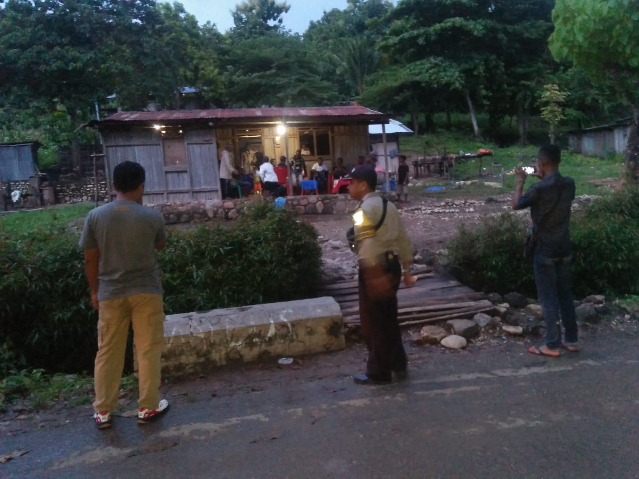 Turun ke Dusun Lalosuk, Polsek Tasifeto Timur Amankan Kampanye Caleg DPRD Belu Marcos Tato Mali