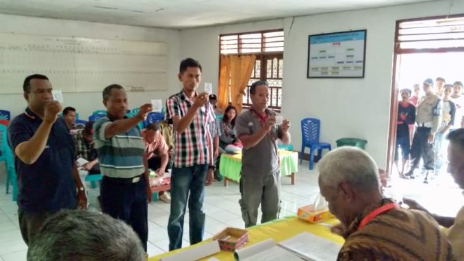 Polsek Raihat Turun Amankan Rapat Pleno Penetapan Calon Kepala Desa Tohe Periode 2019-2025